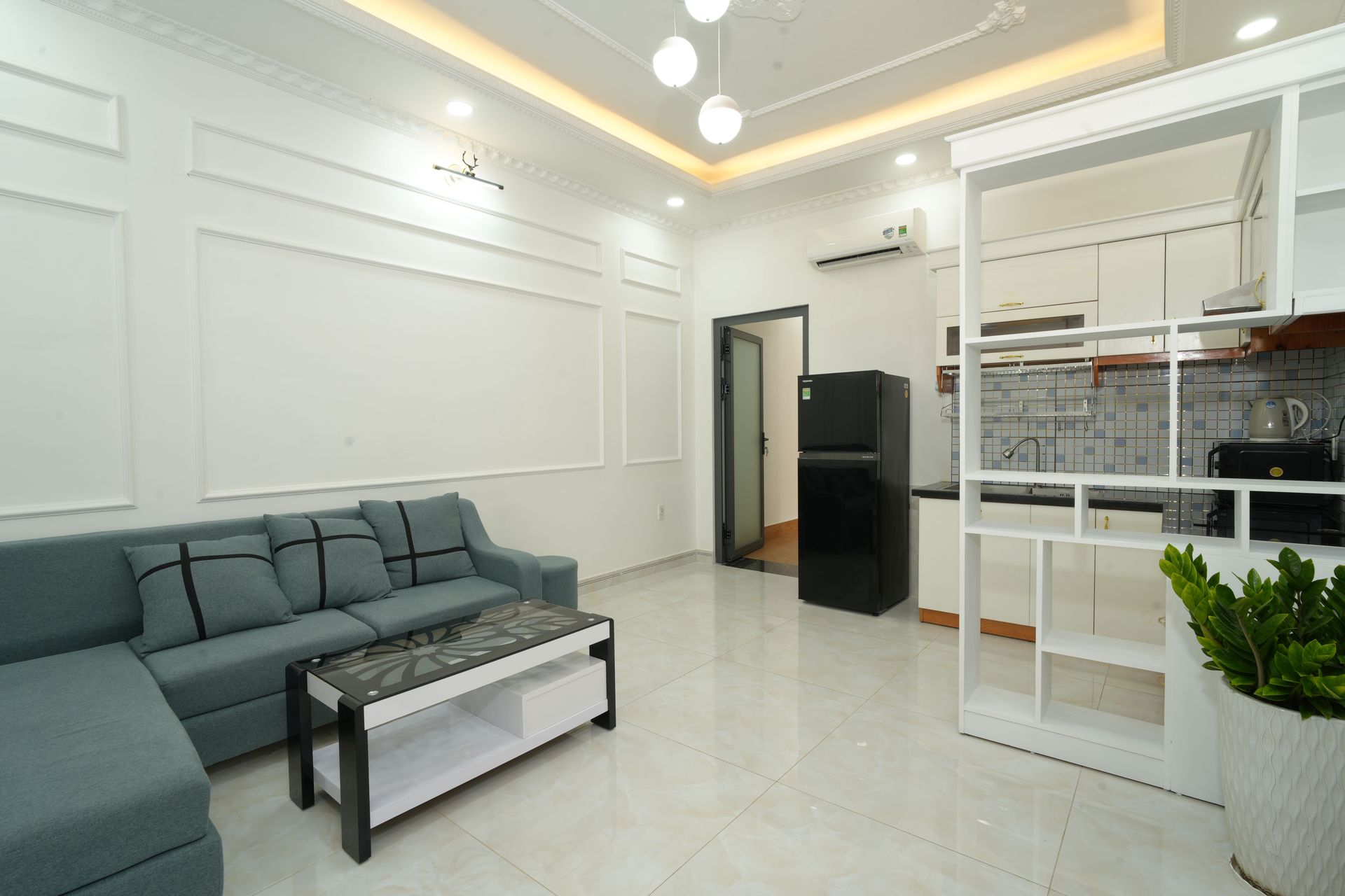 Sofa và tủ lạnh