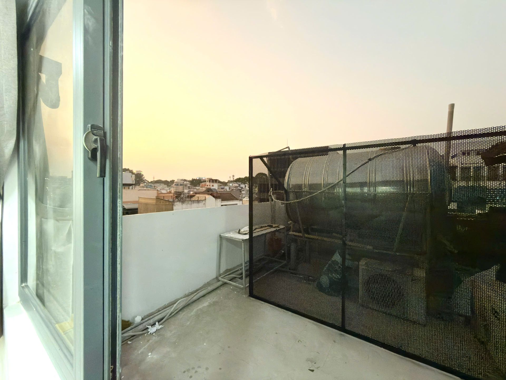 Cửa ra ban công