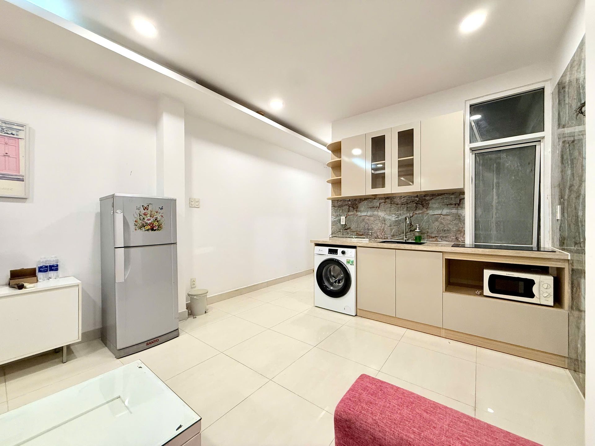Tủ lạnh và bếp