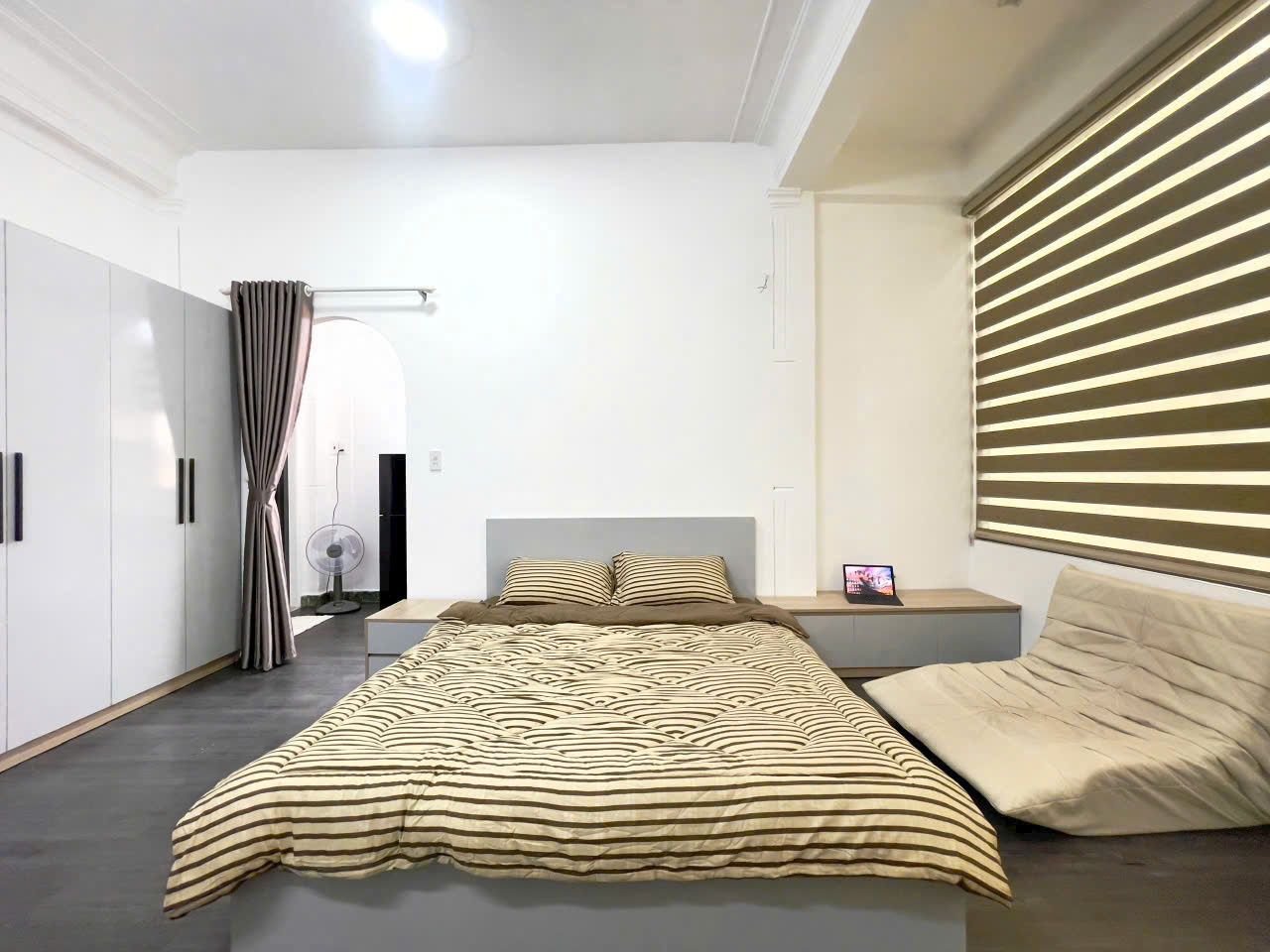 Giường và rèm