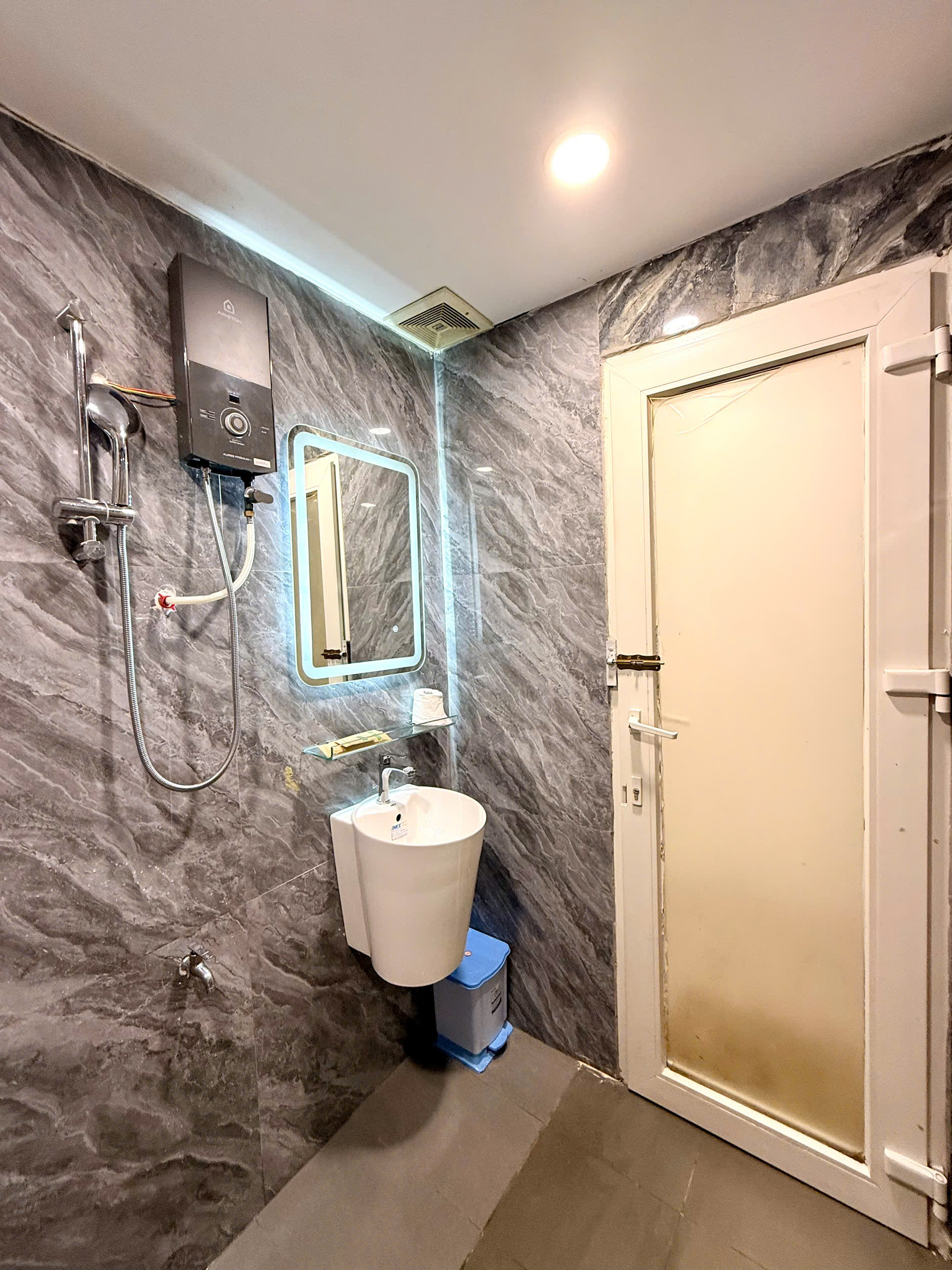 301 - 139NVC — ảnh 20